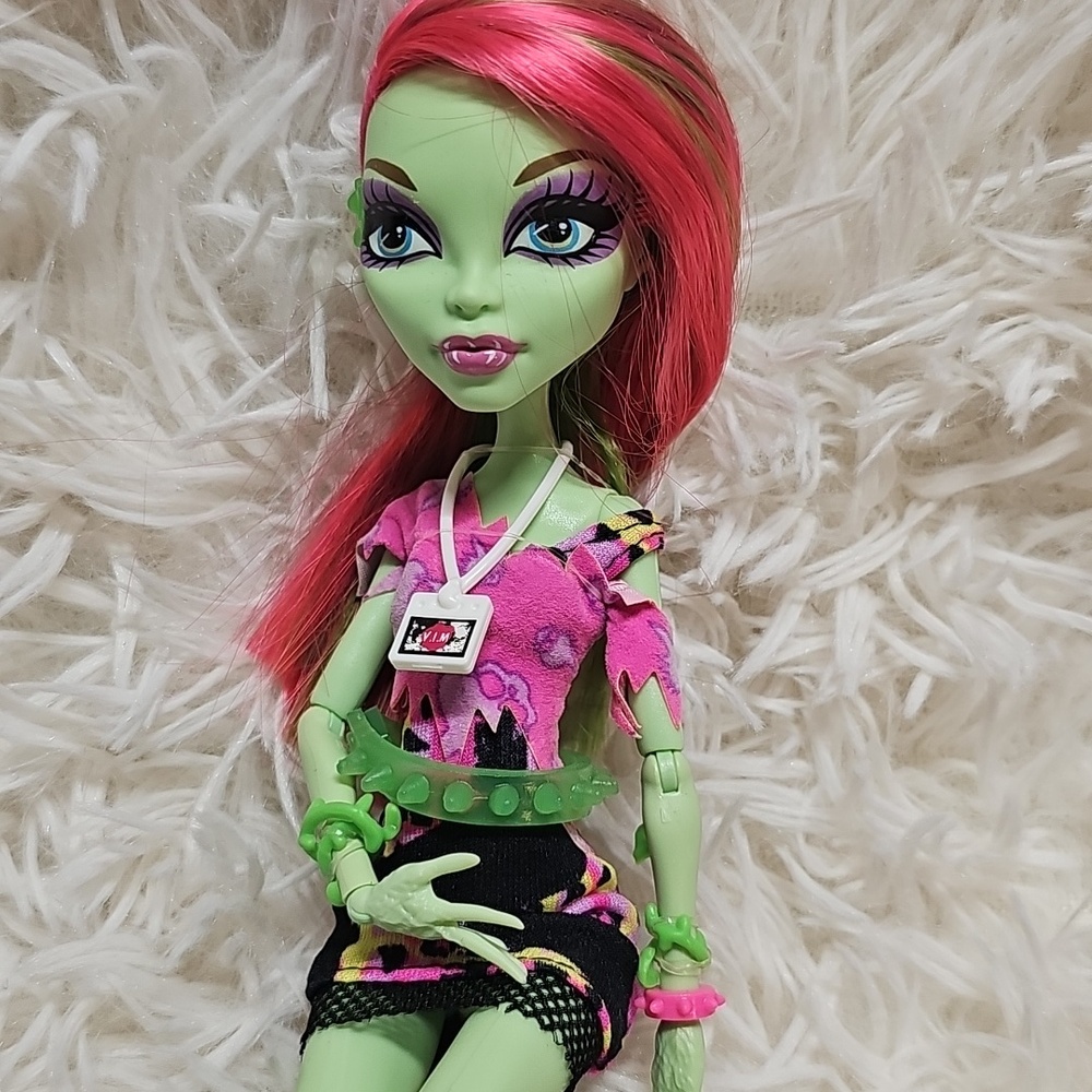 Monster High G1 Music Festival Venus McFlytrap Doll (OOB) by Mattel 2012